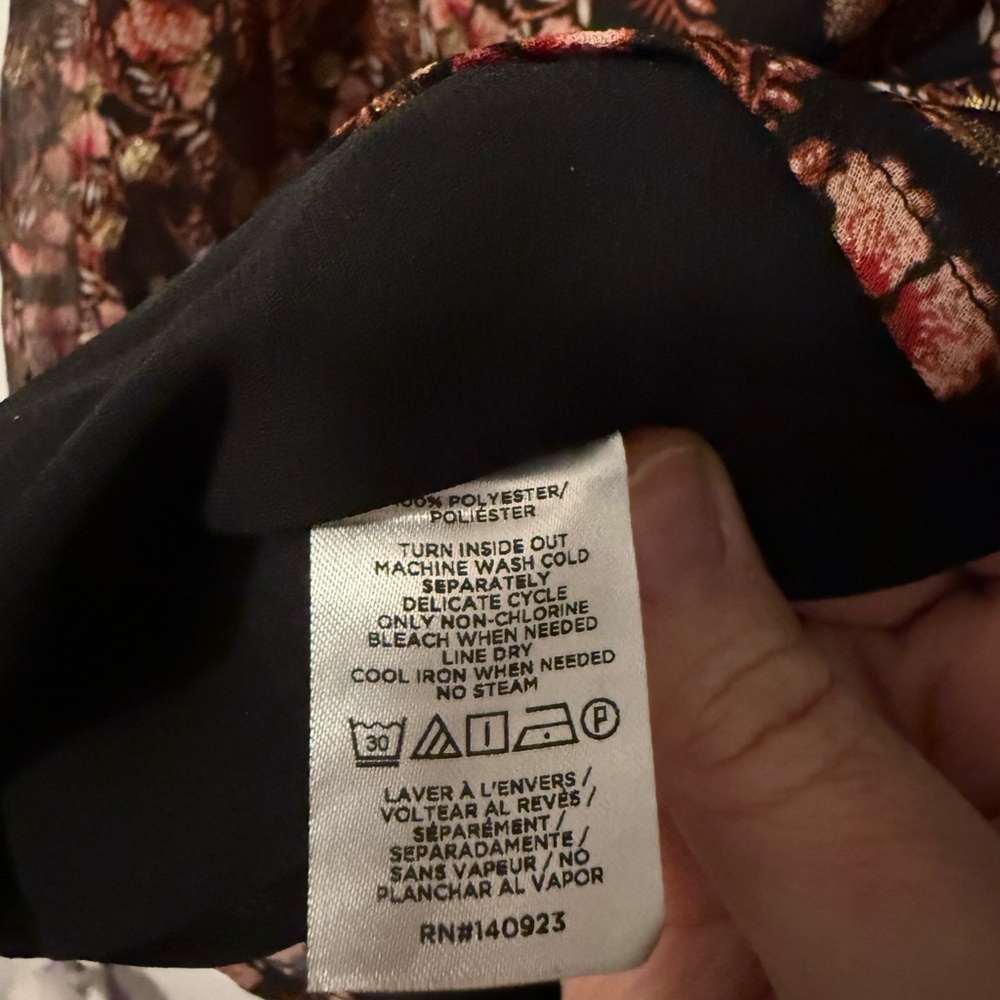 LOFT Print Shimmering Floral Blouse - Picture 6 of 7